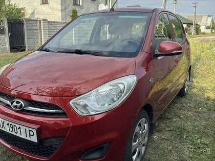 Красный Хендай и10, объемом двигателя 1.09 л и пробегом 91 тыс. км за 5000 $, фото 1 на Automoto.ua