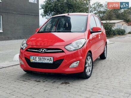 Красный Хендай и10, объемом двигателя 1.2 л и пробегом 108 тыс. км за 7000 $, фото 1 на Automoto.ua