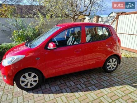 Красный Хендай и10, объемом двигателя 1.1 л и пробегом 120 тыс. км за 6650 $, фото 1 на Automoto.ua