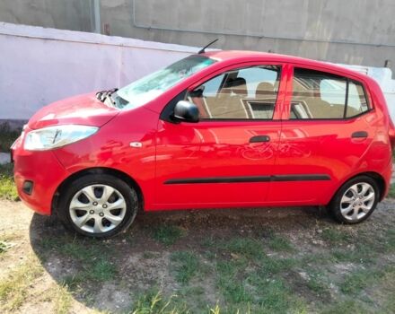 Красный Хендай и10, объемом двигателя 1.1 л и пробегом 108 тыс. км за 5500 $, фото 1 на Automoto.ua