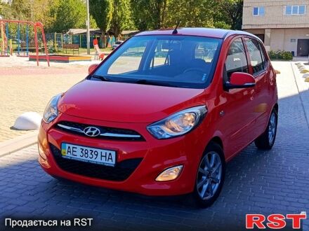 Хендай і10 2012 у Харкові на Automoto.ua Червоний Хендай і10, об'ємом двигуна 1.2 л та пробігом 108 тис. км за 6950 $, фото 1 на Automoto.ua