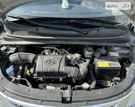 Хендай і10, об'ємом двигуна 1.1 л та пробігом 147 тис. км за 4600 $, фото 8 на Automoto.ua