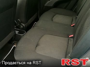 Хендай и10, объемом двигателя 1 л и пробегом 138 тыс. км за 4600 $, фото 7 на Automoto.ua