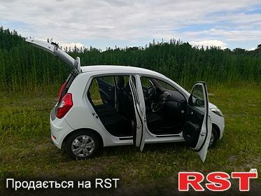 Хендай и10, объемом двигателя 1 л и пробегом 138 тыс. км за 4600 $, фото 5 на Automoto.ua