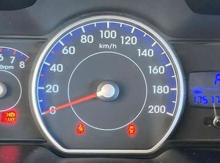 Хендай і10, об'ємом двигуна 1.1 л та пробігом 175 тис. км за 7250 $, фото 13 на Automoto.ua