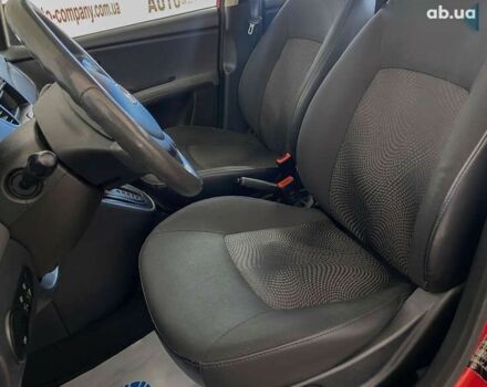 Хендай і10, об'ємом двигуна 1.1 л та пробігом 175 тис. км за 7250 $, фото 7 на Automoto.ua