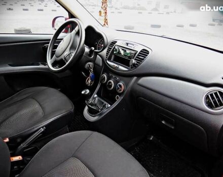 Хендай и10, объемом двигателя 1.1 л и пробегом 64 тыс. км за 5800 $, фото 11 на Automoto.ua