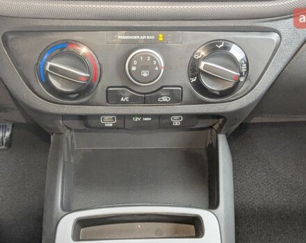 Хендай и10, объемом двигателя 1.2 л и пробегом 0 тыс. км за 19328 $, фото 17 на Automoto.ua