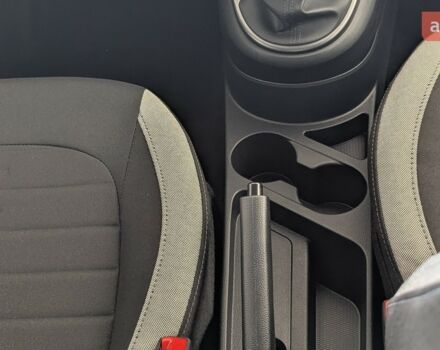 Хендай и10, объемом двигателя 1.2 л и пробегом 0 тыс. км за 19328 $, фото 15 на Automoto.ua