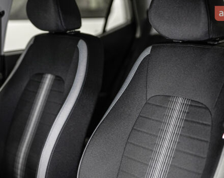 купить новое авто Хендай и10 2025 года от официального дилера Hyundai центр Львів Хендай фото