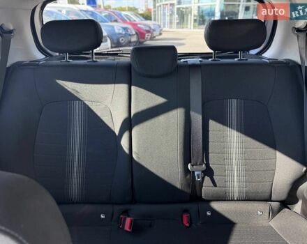 Хендай и10, объемом двигателя 1.2 л и пробегом 30 тыс. км за 17429 $, фото 12 на Automoto.ua