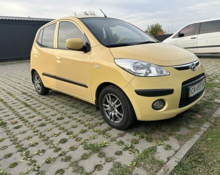 Желтый Хендай и10, объемом двигателя 1.1 л и пробегом 250 тыс. км за 5600 $, фото 5 на Automoto.ua