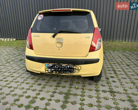 Желтый Хендай и10, объемом двигателя 1.1 л и пробегом 117 тыс. км за 5400 $, фото 10 на Automoto.ua