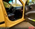 Желтый Хендай и10, объемом двигателя 1.1 л и пробегом 77 тыс. км за 5900 $, фото 4 на Automoto.ua