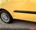 Желтый Хендай и10, объемом двигателя 1.1 л и пробегом 77 тыс. км за 5900 $, фото 3 на Automoto.ua