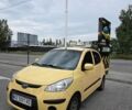 Желтый Хендай и10, объемом двигателя 1.09 л и пробегом 262 тыс. км за 5900 $, фото 1 на Automoto.ua