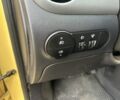 Желтый Хендай и10, объемом двигателя 1.1 л и пробегом 250 тыс. км за 5600 $, фото 11 на Automoto.ua