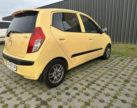 Желтый Хендай и10, объемом двигателя 1.1 л и пробегом 250 тыс. км за 5600 $, фото 4 на Automoto.ua