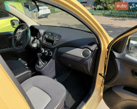 Жовтий Хендай і10, об'ємом двигуна 1.09 л та пробігом 273 тис. км за 4800 $, фото 3 на Automoto.ua