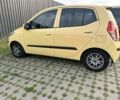 Желтый Хендай и10, объемом двигателя 1.1 л и пробегом 250 тыс. км за 5600 $, фото 3 на Automoto.ua