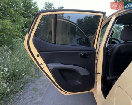 Жовтий Хендай і10, об'ємом двигуна 1.09 л та пробігом 194 тис. км за 4900 $, фото 28 на Automoto.ua