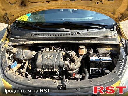 Жовтий Хендай і10, об'ємом двигуна 1.1 л та пробігом 110 тис. км за 6999 $, фото 4 на Automoto.ua
