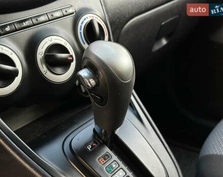 Желтый Хендай и10, объемом двигателя 1.1 л и пробегом 99 тыс. км за 6440 $, фото 22 на Automoto.ua