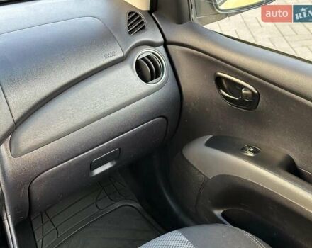 Желтый Хендай и10, объемом двигателя 1.1 л и пробегом 99 тыс. км за 6440 $, фото 16 на Automoto.ua