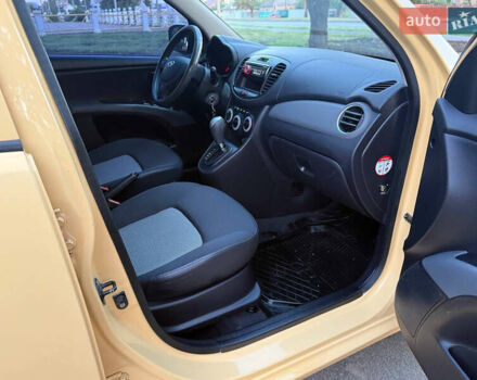Жовтий Хендай і10, об'ємом двигуна 1.1 л та пробігом 117 тис. км за 6500 $, фото 22 на Automoto.ua