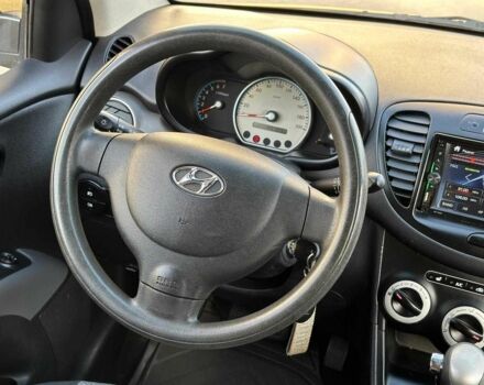 Желтый Хендай и10, объемом двигателя 1.1 л и пробегом 99 тыс. км за 6440 $, фото 17 на Automoto.ua