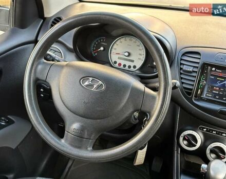 Желтый Хендай и10, объемом двигателя 1.1 л и пробегом 99 тыс. км за 6440 $, фото 17 на Automoto.ua