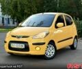 Желтый Хендай и10, объемом двигателя 1.1 л и пробегом 125 тыс. км за 6500 $, фото 1 на Automoto.ua
