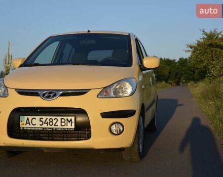 Желтый Хендай и10, объемом двигателя 1.09 л и пробегом 198 тыс. км за 4300 $, фото 1 на Automoto.ua