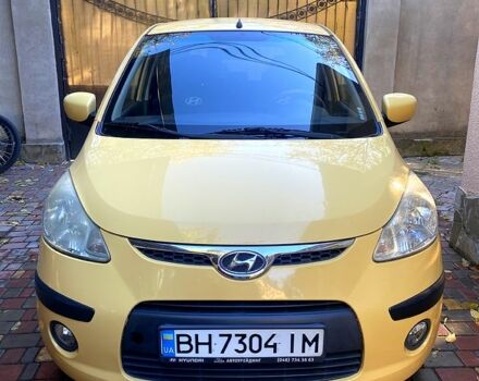 Желтый Хендай и10, объемом двигателя 1.1 л и пробегом 99 тыс. км за 6500 $, фото 1 на Automoto.ua