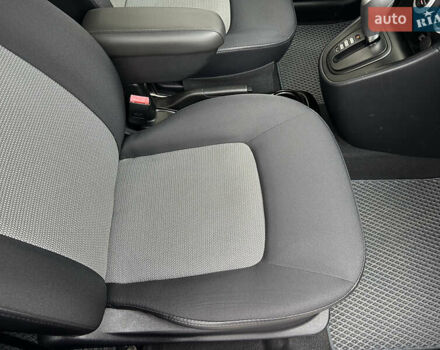 Серый Хендай и10, объемом двигателя 1.1 л и пробегом 50 тыс. км за 7999 $, фото 21 на Automoto.ua