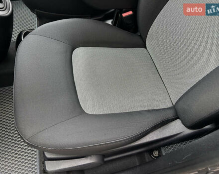 Серый Хендай и10, объемом двигателя 1.1 л и пробегом 50 тыс. км за 7999 $, фото 13 на Automoto.ua