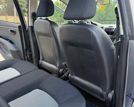 Хендай и10 2008 в Одессе на Automoto.ua Серый Хендай и10, объемом двигателя 1.09 л и пробегом 150 тыс. км за 5900 $, фото 17 на Automoto.ua