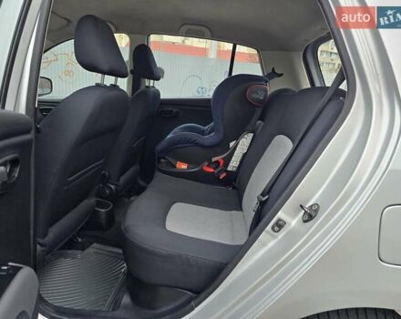 Серый Хендай и10, объемом двигателя 1.07 л и пробегом 134 тыс. км за 4999 $, фото 24 на Automoto.ua