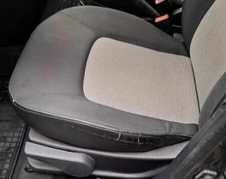 Серый Хендай и10, объемом двигателя 1.09 л и пробегом 111 тыс. км за 4800 $, фото 3 на Automoto.ua