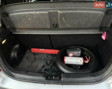 Серый Хендай и10, объемом двигателя 1.2 л и пробегом 166 тыс. км за 4800 $, фото 9 на Automoto.ua