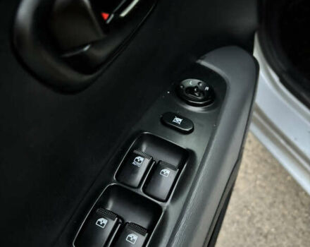 Серый Хендай и10, объемом двигателя 1.2 л и пробегом 166 тыс. км за 4800 $, фото 17 на Automoto.ua