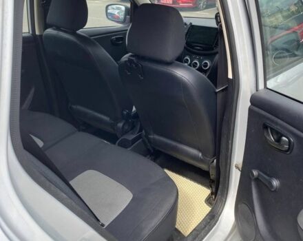 Серый Хендай и10, объемом двигателя 1.1 л и пробегом 218 тыс. км за 3600 $, фото 6 на Automoto.ua