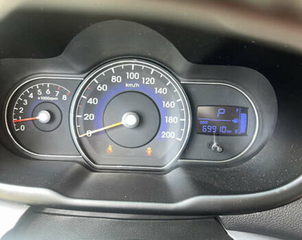 Сірий Хендай і10, об'ємом двигуна 1.2 л та пробігом 69 тис. км за 7700 $, фото 5 на Automoto.ua