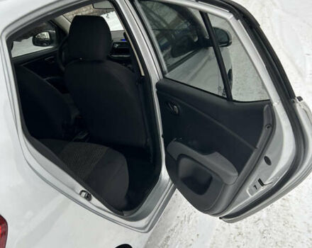 Сірий Хендай і10, об'ємом двигуна 1.1 л та пробігом 69 тис. км за 6000 $, фото 5 на Automoto.ua