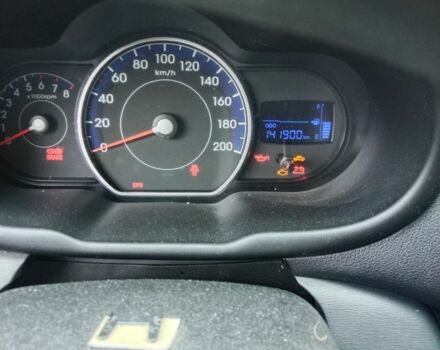 Хендай и10 2012 в Броварах на Automoto.ua Серый Хендай и10, объемом двигателя 1.1 л и пробегом 134 тыс. км за 5034 $, фото 3 на Automoto.ua