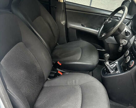 Сірий Хендай і10, об'ємом двигуна 1.09 л та пробігом 143 тис. км за 3999 $, фото 28 на Automoto.ua