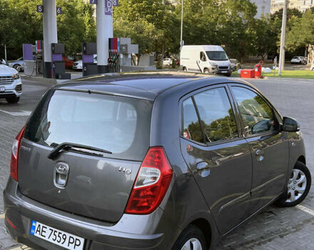 Серый Хендай и10, объемом двигателя 1.09 л и пробегом 62 тыс. км за 7500 $, фото 4 на Automoto.ua