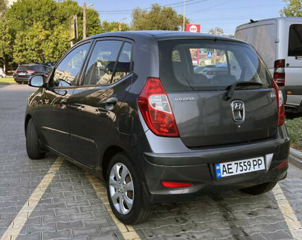 Серый Хендай и10, объемом двигателя 1.09 л и пробегом 62 тыс. км за 7500 $, фото 3 на Automoto.ua