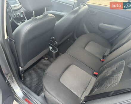 Серый Хендай и10, объемом двигателя 1.09 л и пробегом 130 тыс. км за 5700 $, фото 21 на Automoto.ua