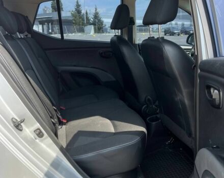 Сірий Хендай і10, об'ємом двигуна 10 л та пробігом 70 тис. км за 7500 $, фото 1 на Automoto.ua